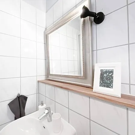 Schoene Mit Blick Ueber Stadtwald Apartment *